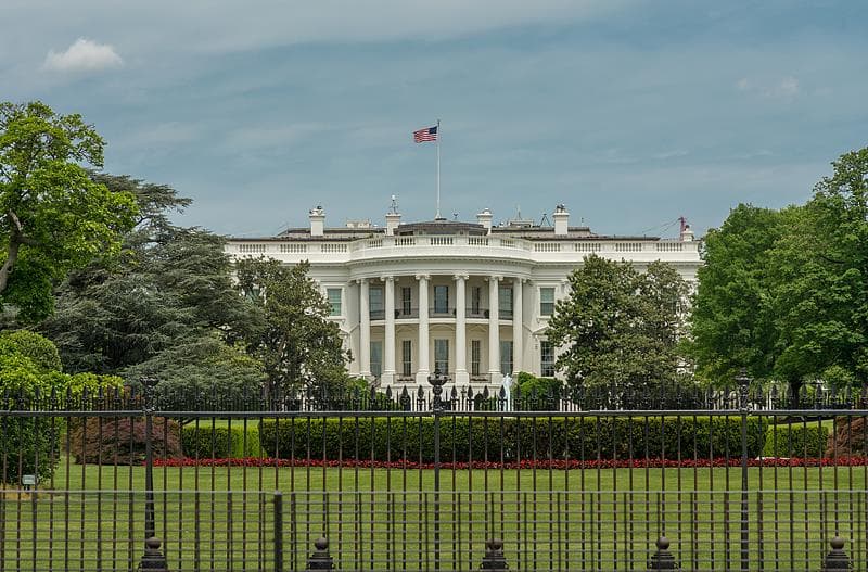 特朗普与普京会晤因“不合适”而取消:外交辞令背后的故事