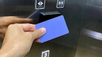 揭秘物业服务的阴暗面:催费门禁被判违法